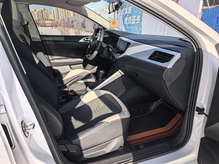 Фото 8 - Volkswagen Polo