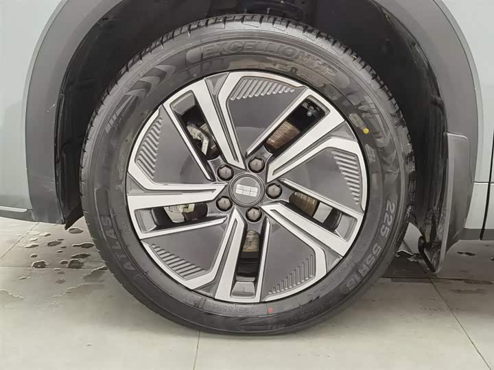 Фото 17 - Geely Galaxy Starship 7