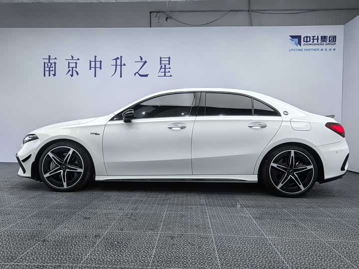 Фото 7 - Mercedes-Benz A-Class AMG