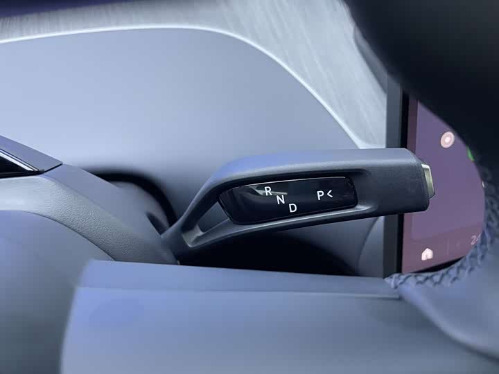 Фото 10 - Xiaomi YU7