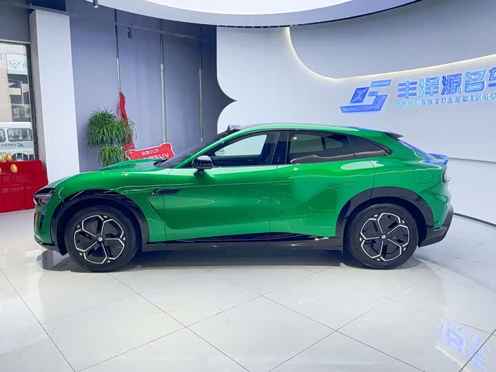 Фото 2 - Xiaomi YU7