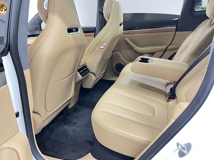 Фото 6 - Luxeed R7