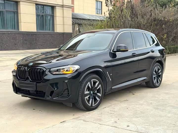 Фото 3 - BMW iX3