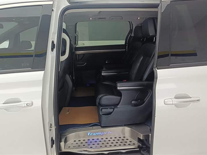 Фото 11 - GAC Trumpchi M8