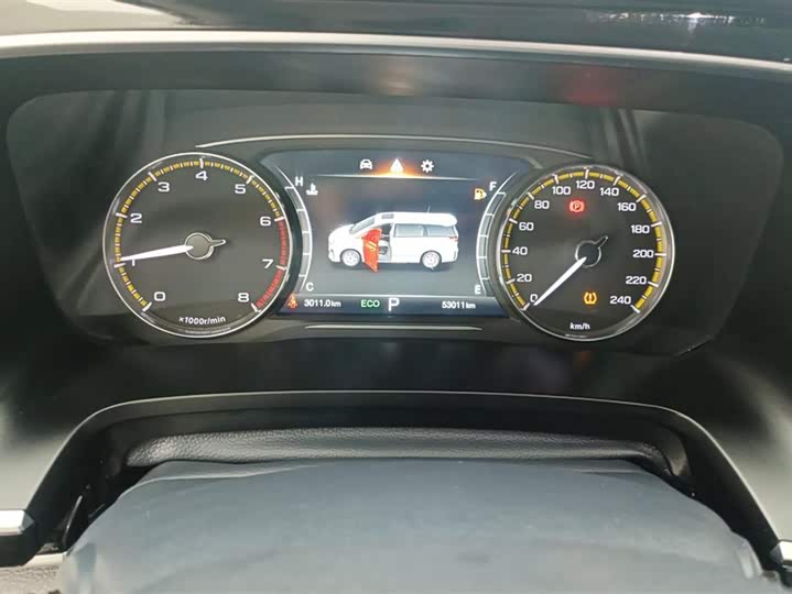 Фото 14 - GAC Trumpchi M8