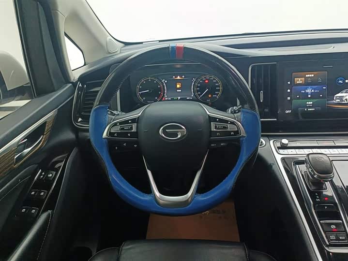 Фото 15 - GAC Trumpchi M8