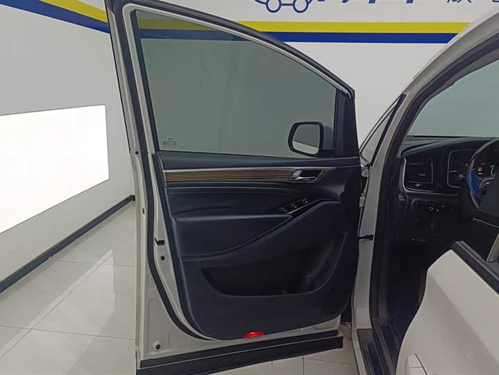 Фото 7 - GAC Trumpchi M8