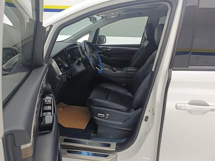 Фото 9 - GAC Trumpchi M8