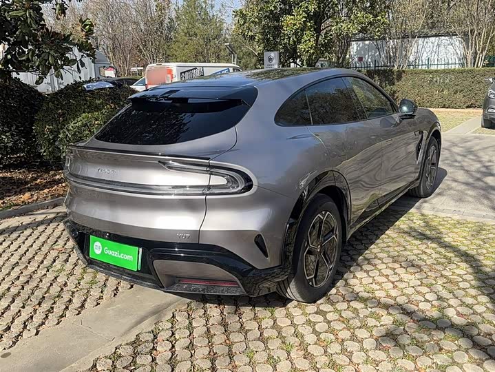 Фото 11 - Xiaomi YU7