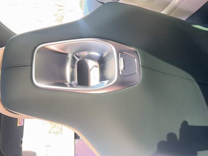 Фото 4 - Xiaomi YU7