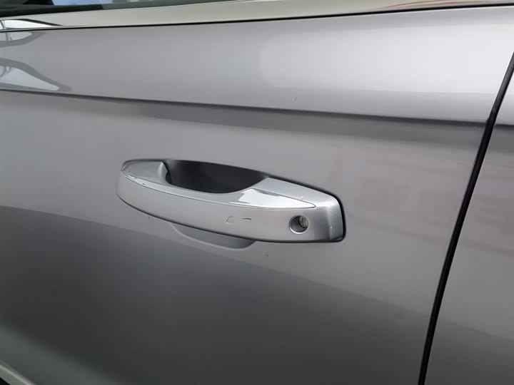 Фото 18 - Geely Monjaro Thor Hybrid