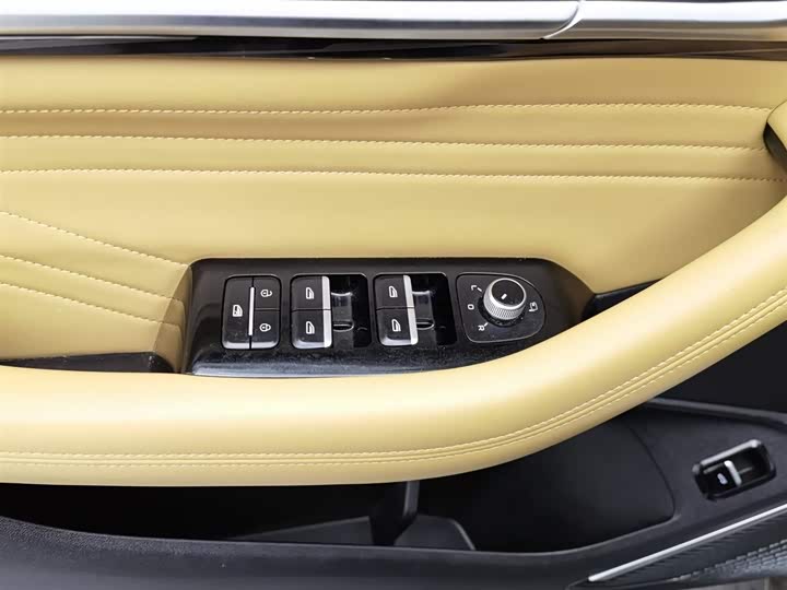 Фото 9 - Geely Monjaro Thor Hybrid