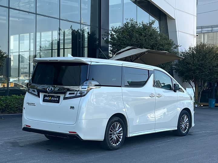 Фото 9 - Toyota Vellfire