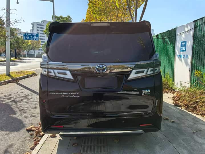 Фото 5 - Toyota Vellfire