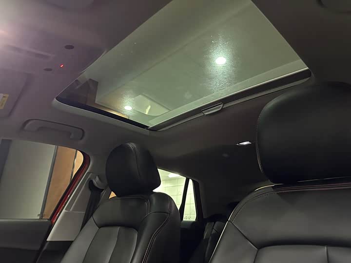 Фото 16 - Audi Q2L