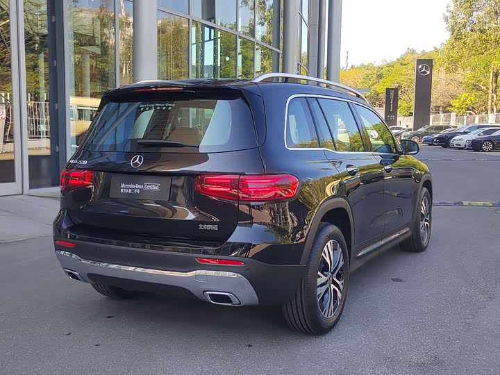 Фото 10 - Mercedes-Benz GLB-Class