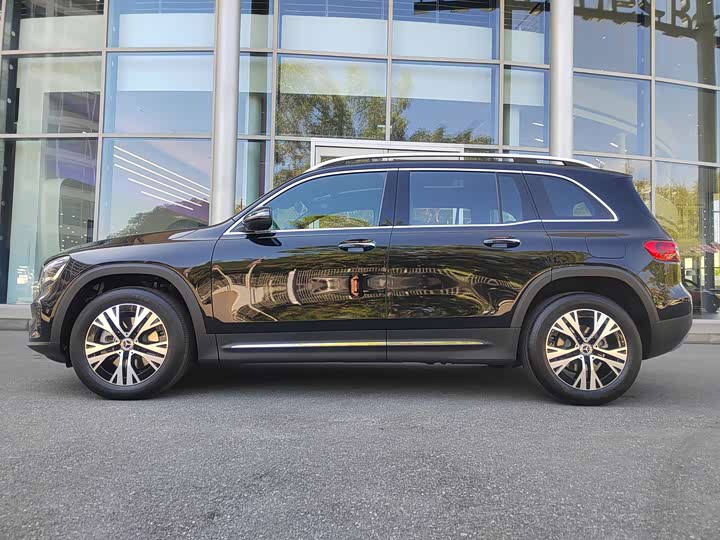 Фото 2 - Mercedes-Benz GLB-Class