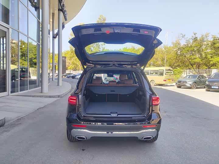 Фото 9 - Mercedes-Benz GLB-Class