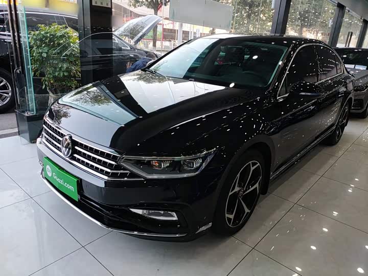 Фото 5 - Volkswagen Magotan