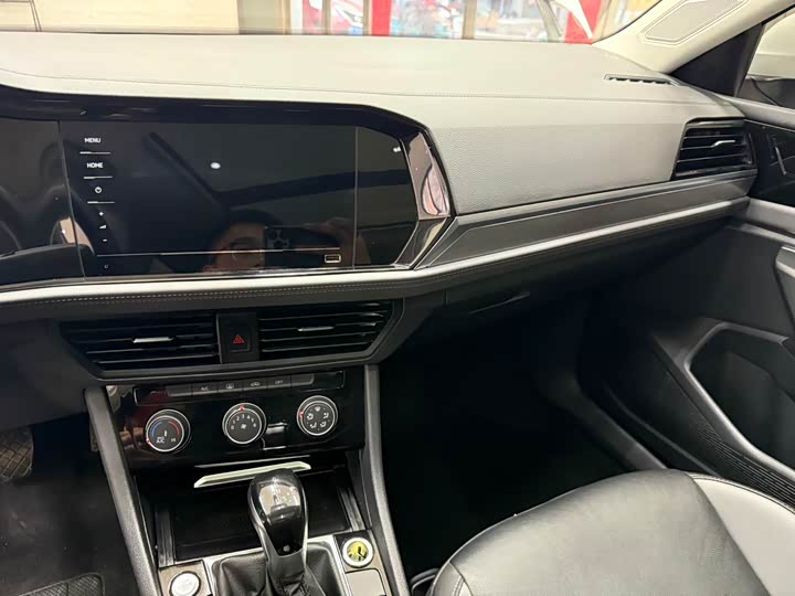 Фото 12 - Volkswagen Sagitar L