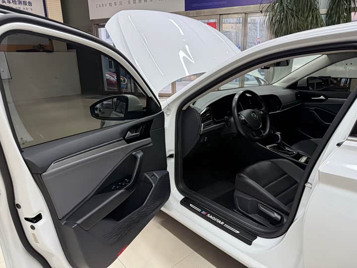 Фото 8 - Volkswagen Sagitar L