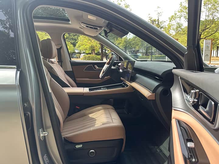 Фото 17 - Chery Tiggo 8L