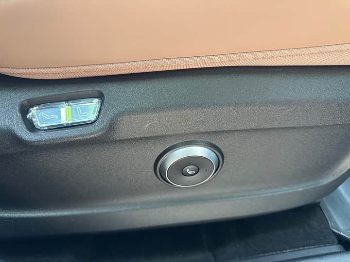 Фото 19 - Chery Tiggo 8L