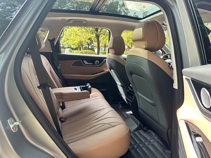 Фото 20 - Chery Tiggo 8L