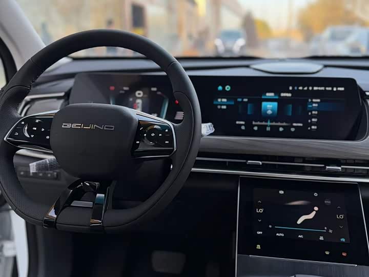 Фото 14 - Beijing X7