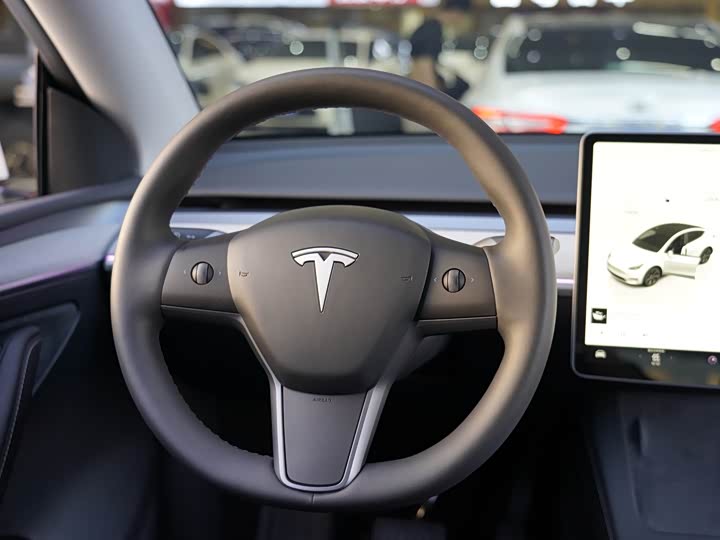 Фото 9 - Tesla Model Y
