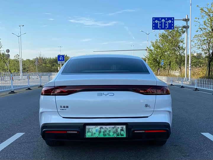 Фото 5 - BYD Qin L