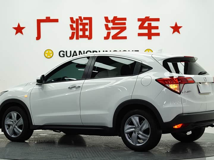 Фото 3 - Honda Vezel