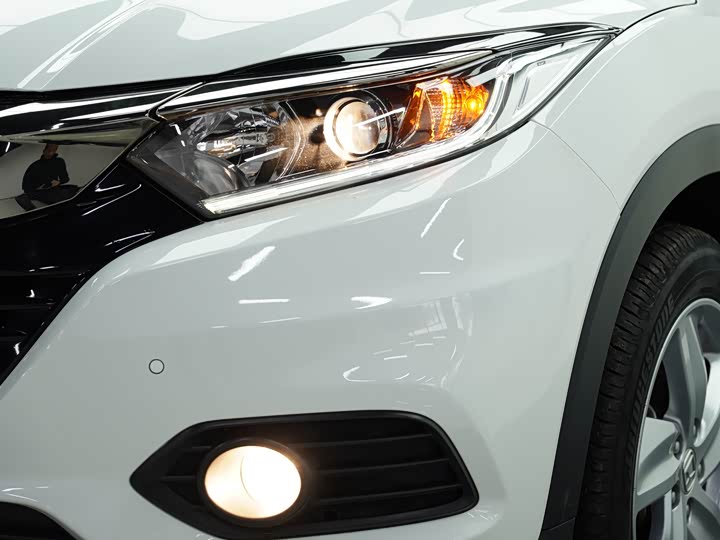 Фото 7 - Honda Vezel