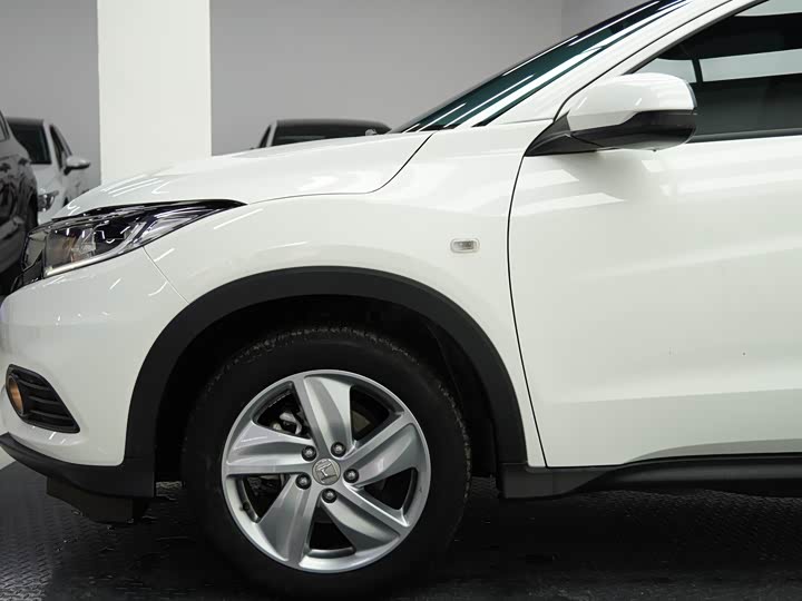 Фото 8 - Honda Vezel