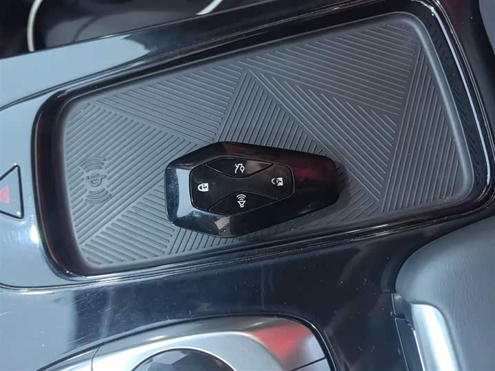 Фото 9 - BAIC Arcfox Alpha T