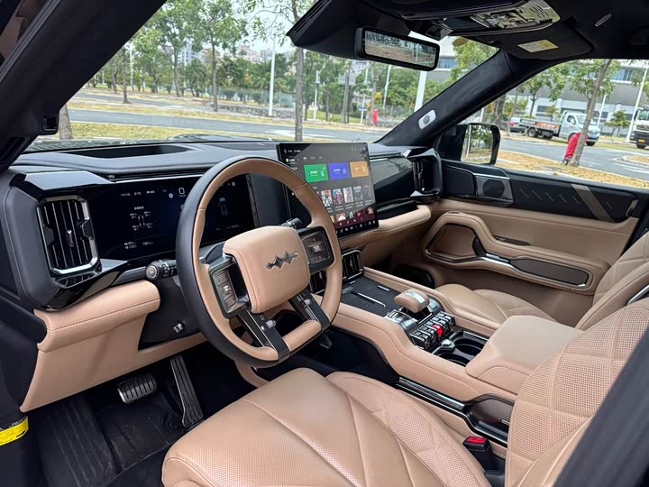 Фото 11 - BYD FangChengBao Leopard 8