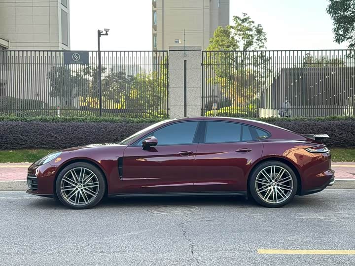 Фото 12 - Porsche Panamera