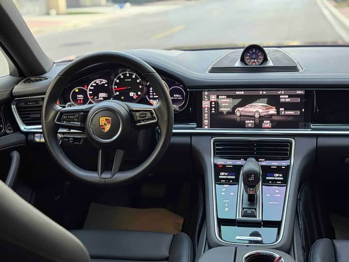 Фото 5 - Porsche Panamera