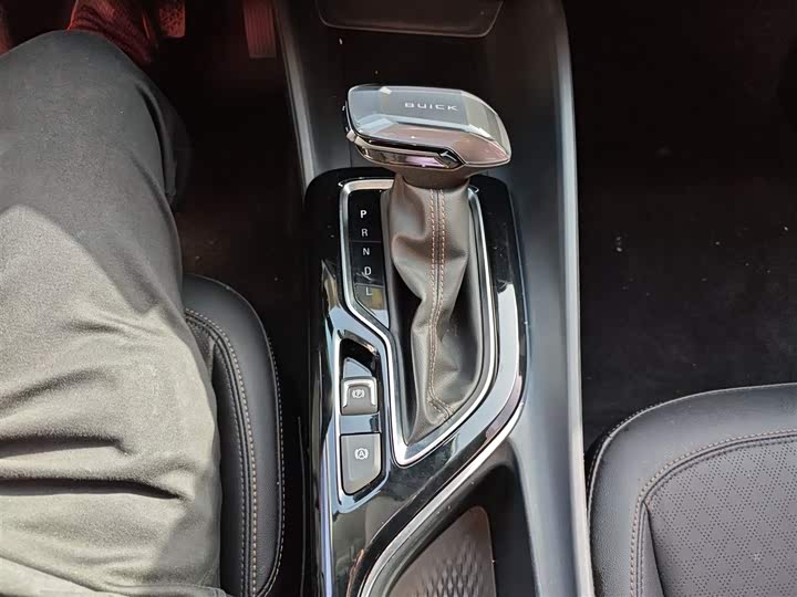 Фото 14 - Buick Verano