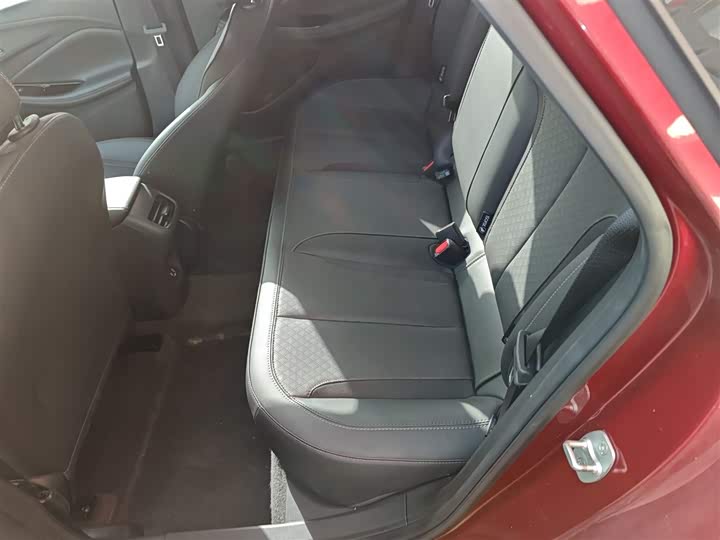 Фото 17 - Buick Verano