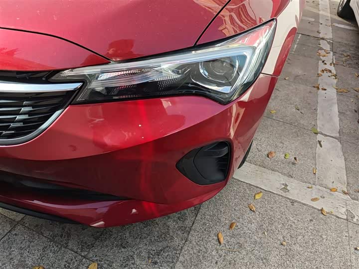 Фото 24 - Buick Verano