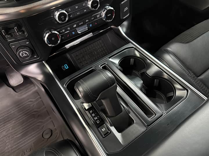 Фото 6 - Ford F-150 Raptor