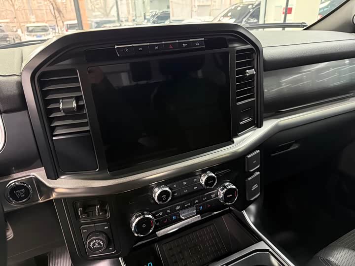 Фото 7 - Ford F-150 Raptor