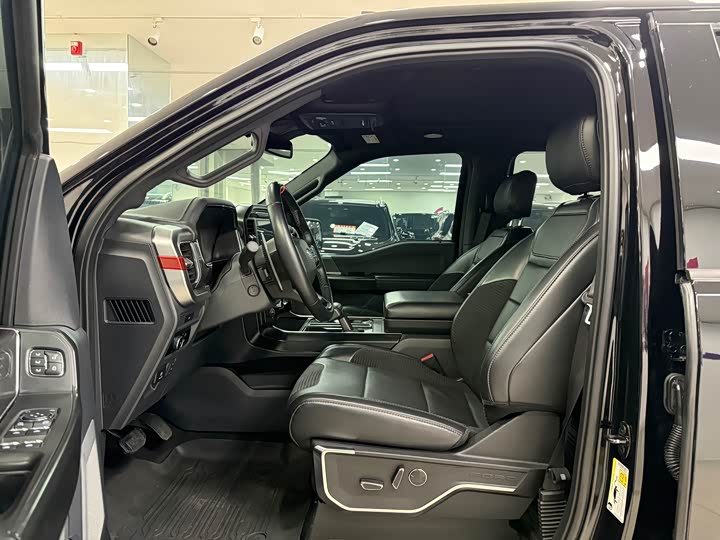 Фото 9 - Ford F-150 Raptor