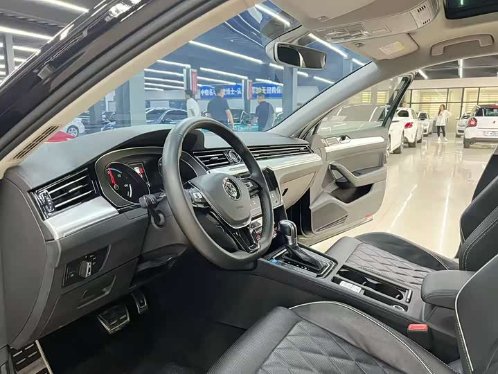 Фото 5 - Volkswagen Magotan GTE Hybrid