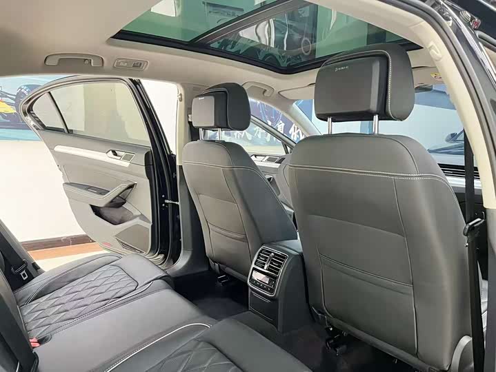 Фото 8 - Volkswagen Magotan GTE Hybrid