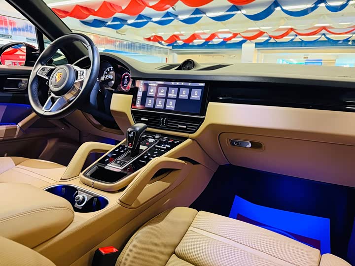 Фото 11 - Porsche Cayenne