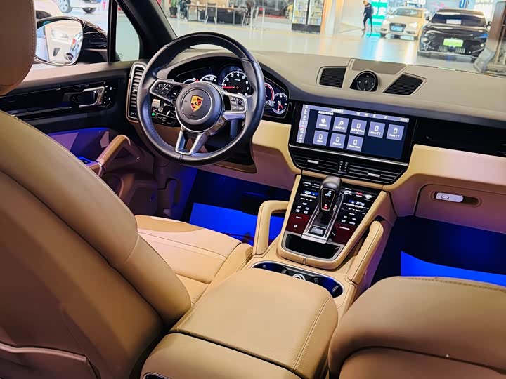 Фото 12 - Porsche Cayenne