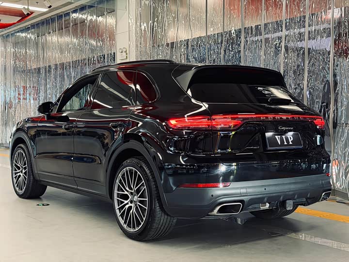 Фото 15 - Porsche Cayenne