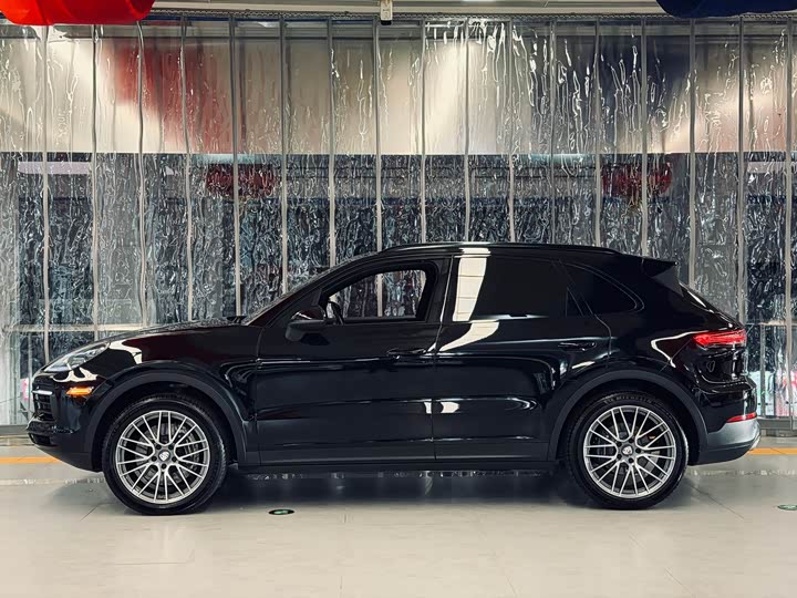 Фото 7 - Porsche Cayenne